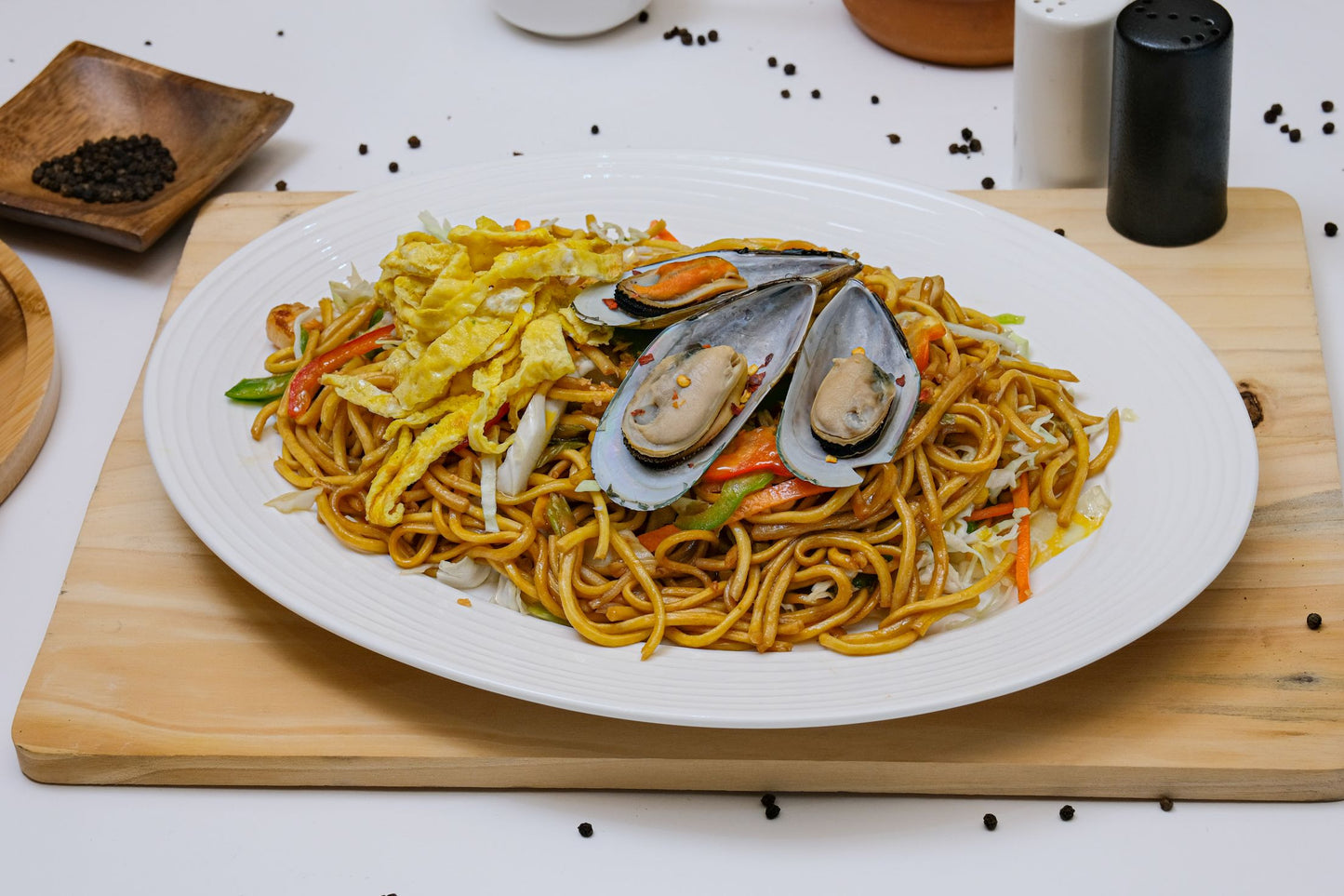 Fried Noodles with Vegetable نودلز مقلية بالخضار