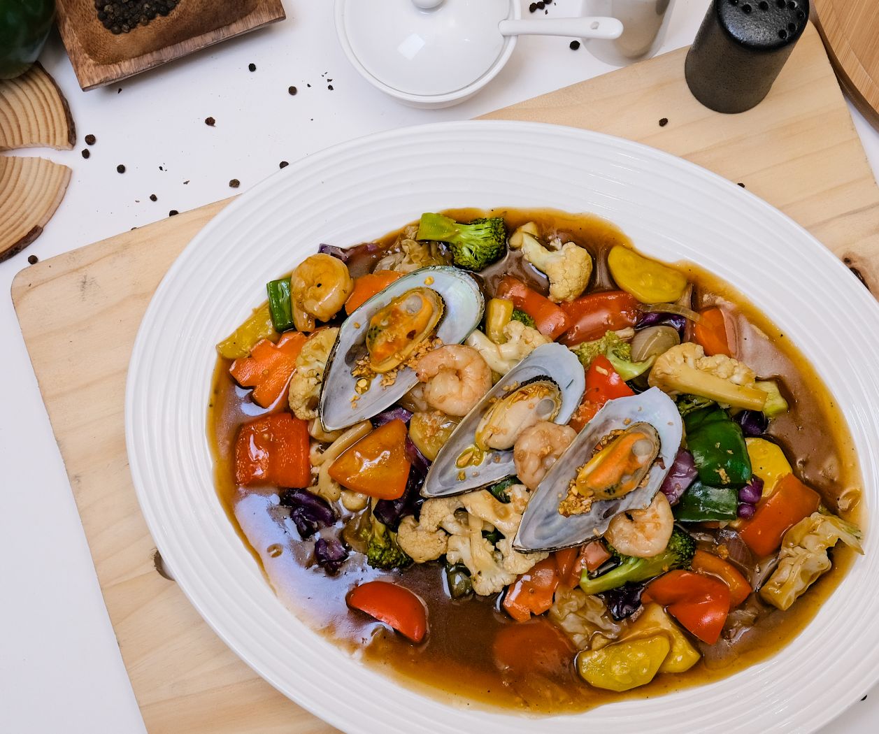 Seafood Chop Suey تشوب سوي المأكولات البحرية